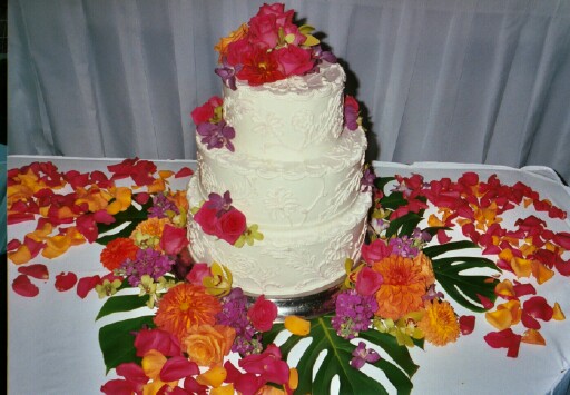 tropicalweddingcake.jpg